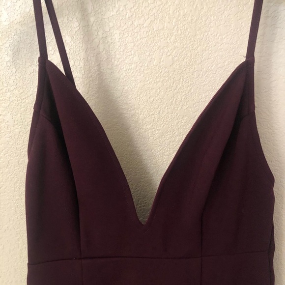 TOBI Maroon Low Cut Front Dress - Picture 2 of 4